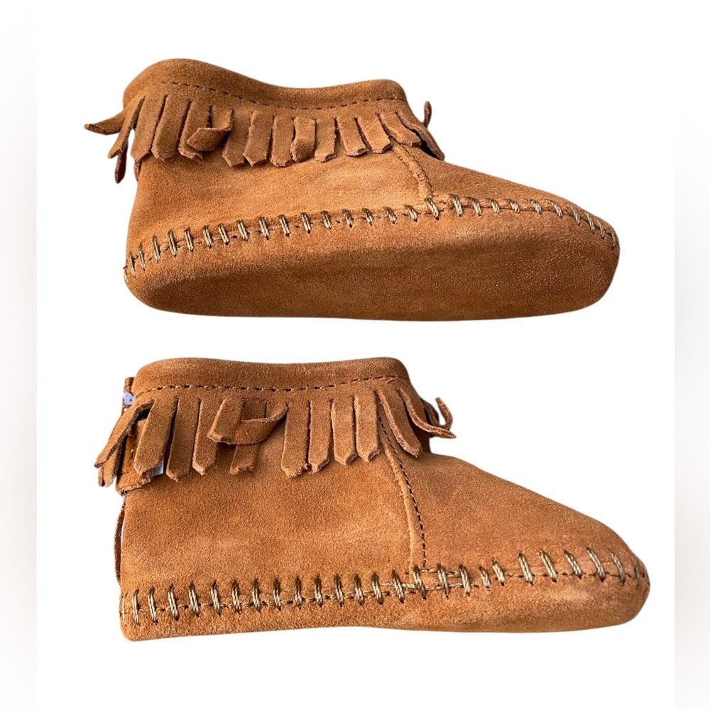 Minnetonka Children's Suede Classic Fringe Bootie size 4